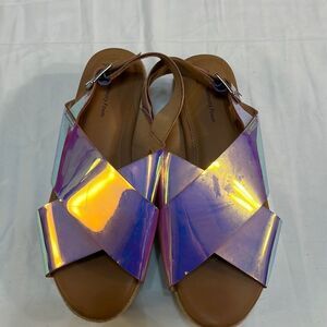 Time and Tru Women's Criss Cross Flatform Sandals Color:Iridescent memory foam-w